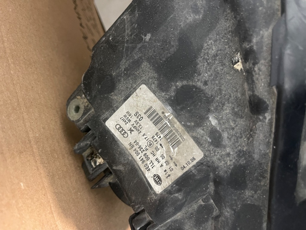 Far stânga dreapta Audi A8 D3 2006-2010