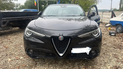 Far stanga Alfa Romeo Stelvio 2018 Sub 2.2