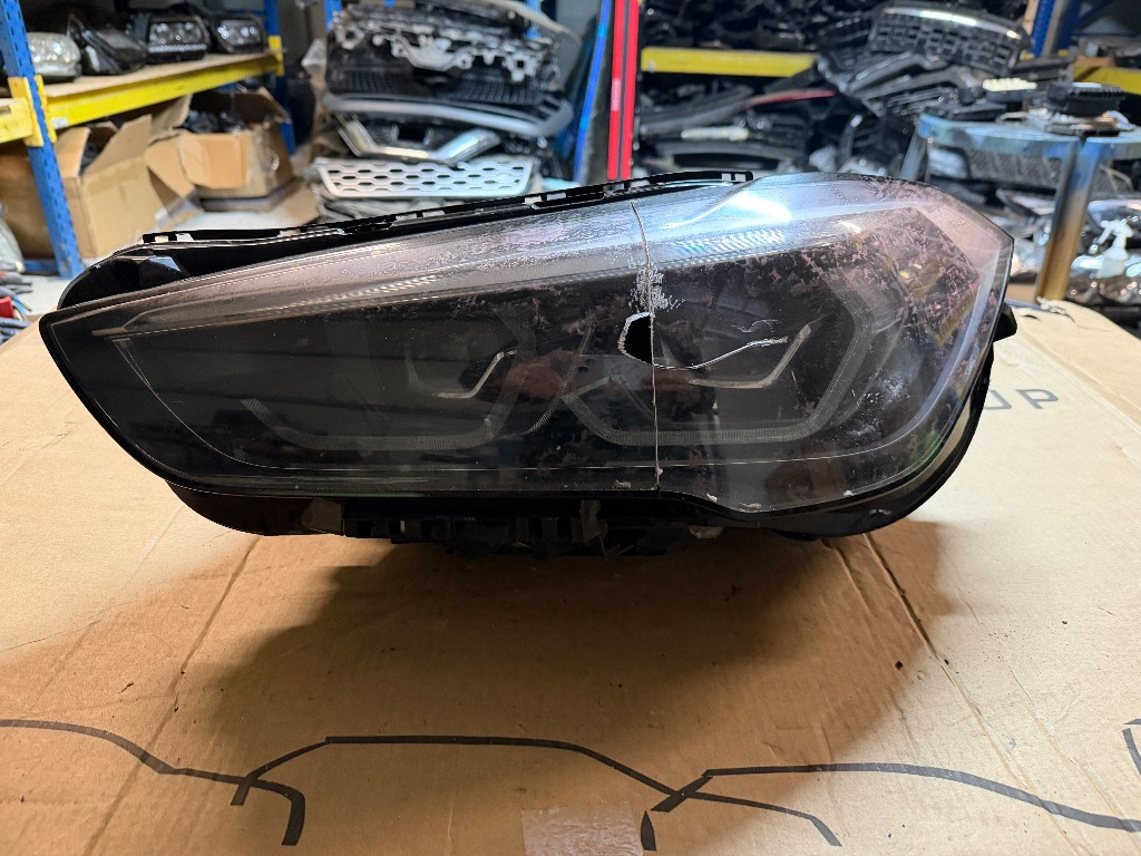 Far stanga BMW X1 F48 LCI FACELIFT 2019/2020/2021/2022/2023