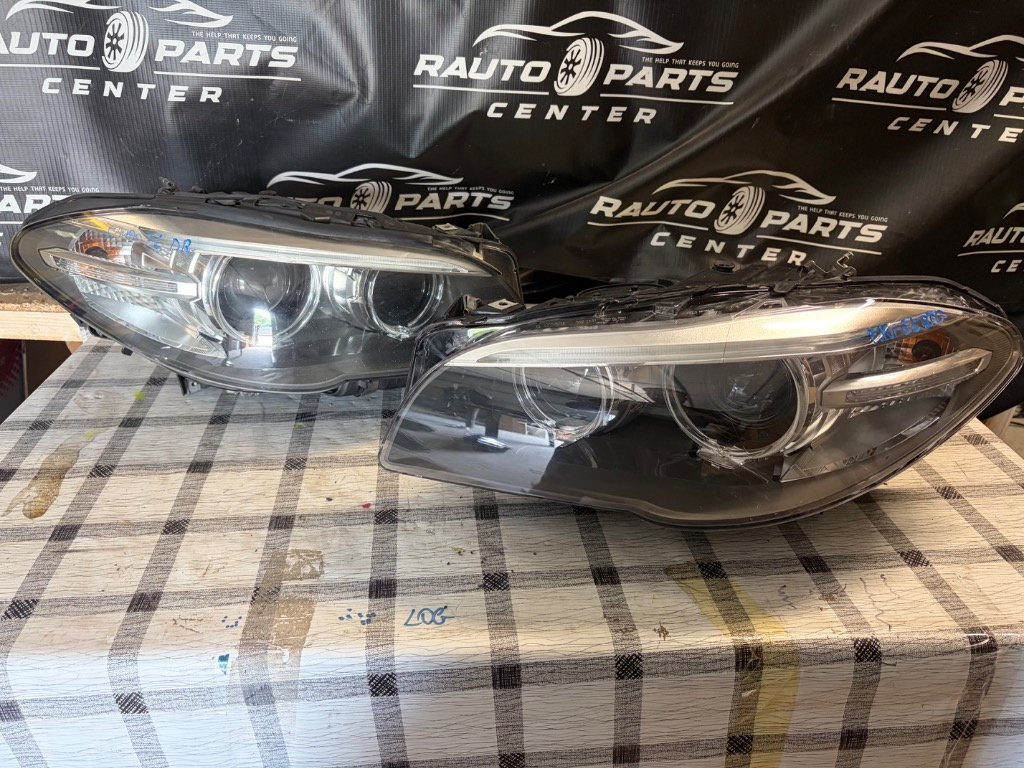 Far stanga COMPLET / Far dreapta COMPLET BMW Seria 5 F10 F11 Facelift BIXENON 2013/2014/2015/2016/2017