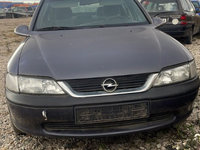 Far stanga complet Opel Vectra B 1996