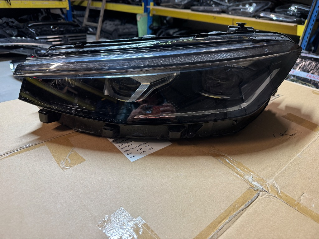 Far stanga complet Volkswagen Passat B9 FULL LED IQ LIGHT 2024/2025