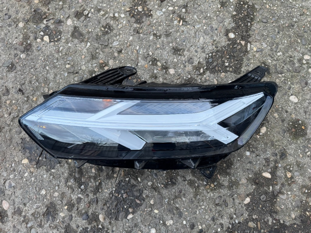 Faruri Dacia Logan 3 Bucuresti noi si sh de vanzare. - TU alegi