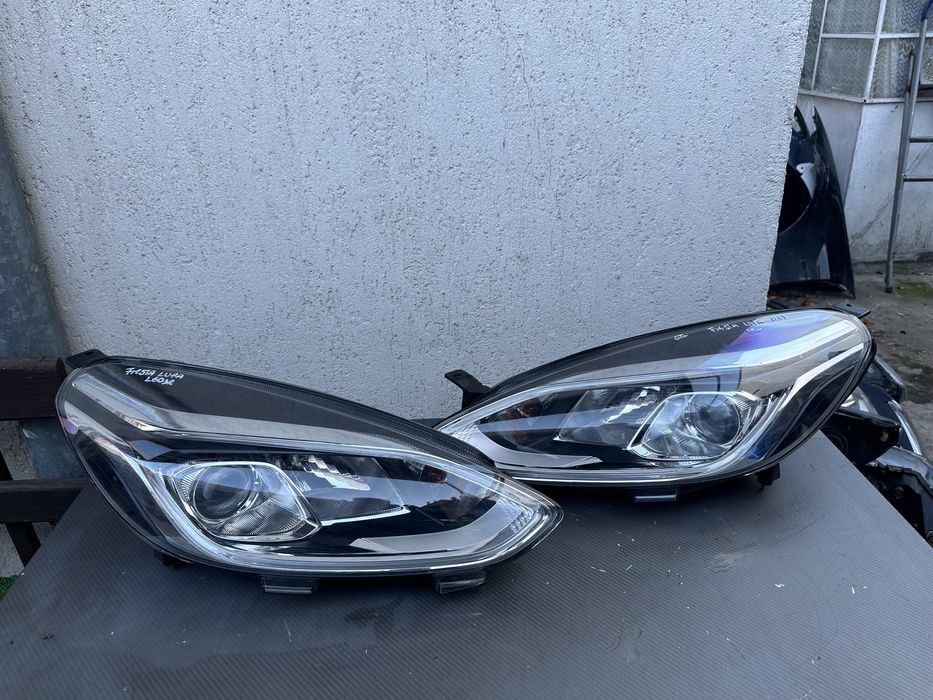 Far stanga / dreapta Ford Fiesta Mk8 LUPA LED 2019/2020/2021/2022