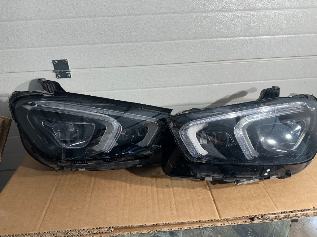 Far stanga / dreapta Mercedes Benz GLE W167 MULTIBEAM A167 906 59 06 2020/2021/2022/2023