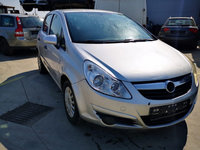 Far stanga/dreapta Opel Corsa D