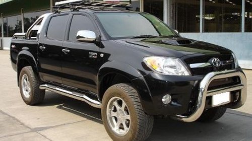 Far/stanga/dreapta TOYOTA HILUX