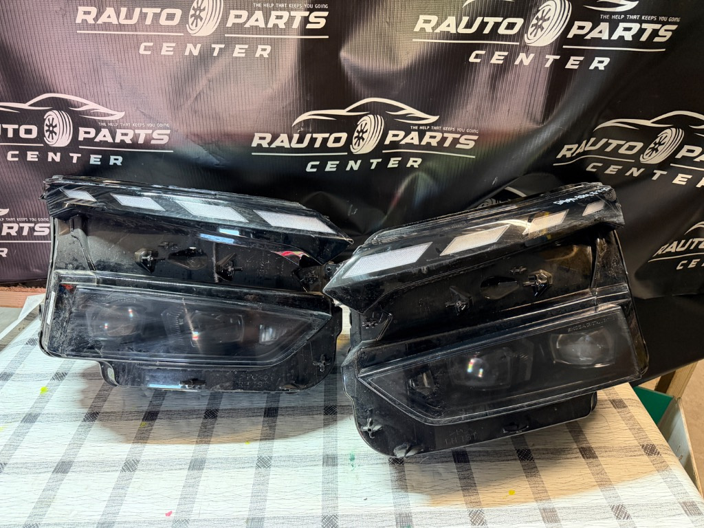 Far stanga / far dreapta COMPLETE Skoda Enyaq Elroq 2025/2026