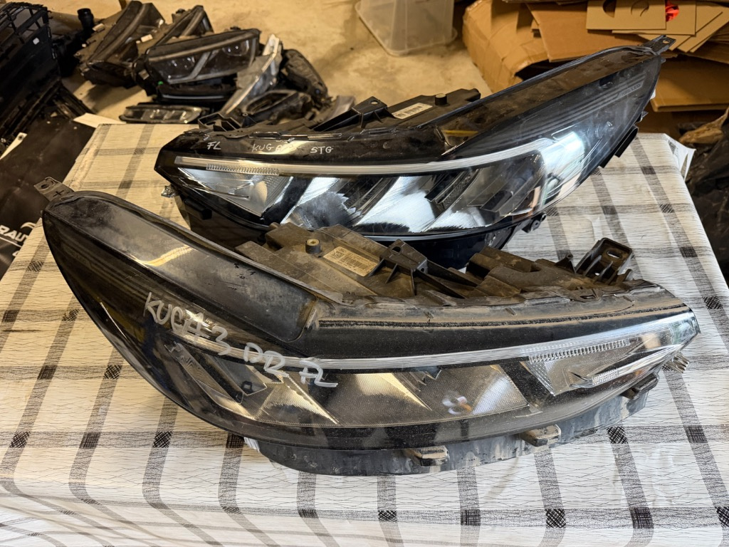 Far stanga / far dreapta Ford Kuga 3 Facelift FULL LED 2023/2024/2025