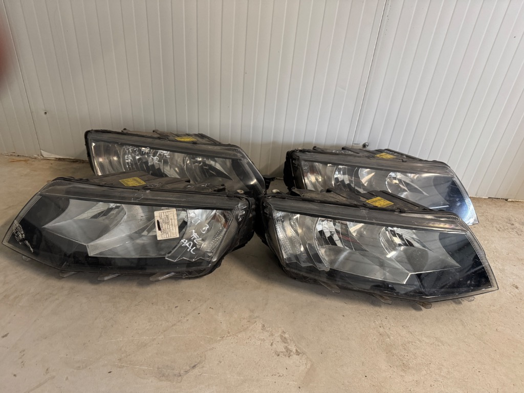 Far stanga / far dreapta Skoda Octavia 3 Halogen Nonfacelift 2012/2013/2014/2015/2016