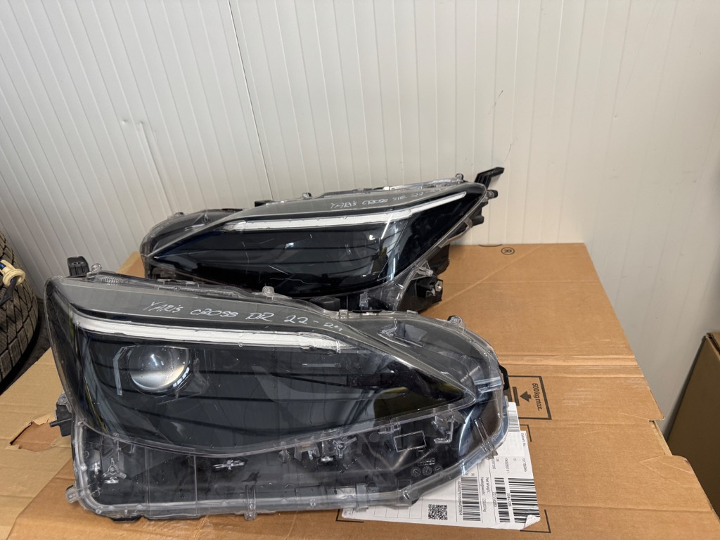 Far stanga / far dreapta Toyota Yaris Cross 2020/2021/2022/2023/2024