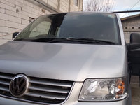 Far stanga fata Volkswagen Caravelle 2009