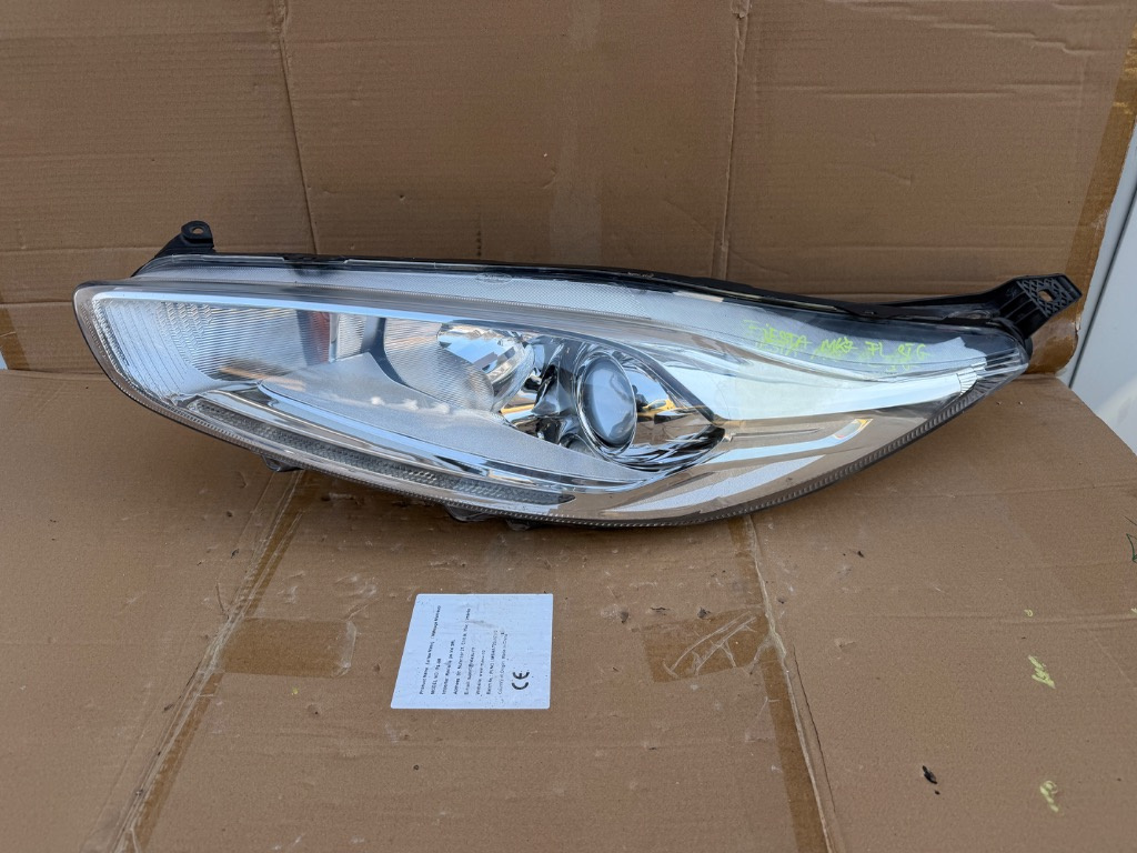 Far stanga Ford Fiesta MK7 FACELIFT Lupa Halogen 2013/2014/2015/2016/2017/2018