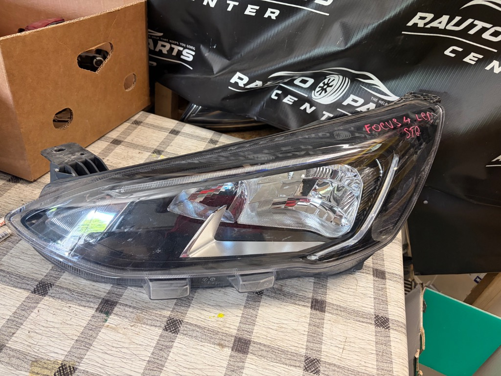 Far stanga Ford Focus 4 Halogen LED 2018/2019/2020/2021/2022