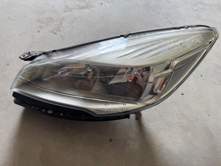 Far stanga Ford Kuga MK2 HALOGEN 2012/2013/2014/2015/2016