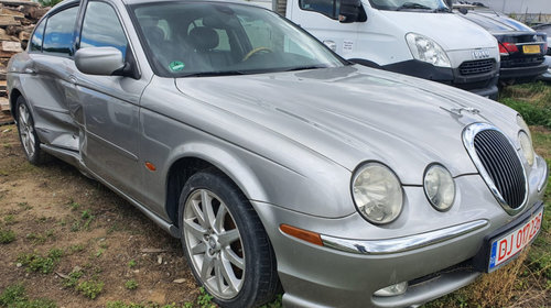 Far stanga Jaguar S-Type 2000 Sedan 4.0 i