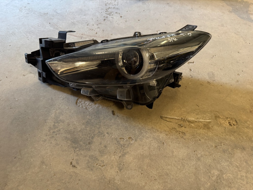 Far stanga Mazda 3 FULL LED FACELIFT 2016/2017/2018/2019/2020