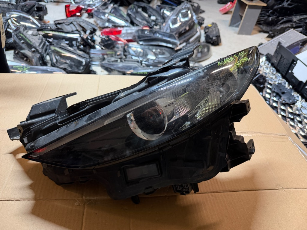 Far stanga Mazda 3 FULL LED Model cu semnal 2019/2020/2021/2022/2023