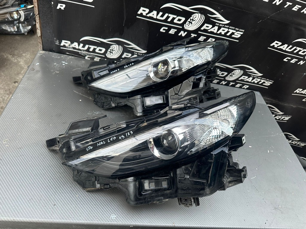 Far stanga Mazda 3 halogen/led 2019/2020/2021/2022/2023
