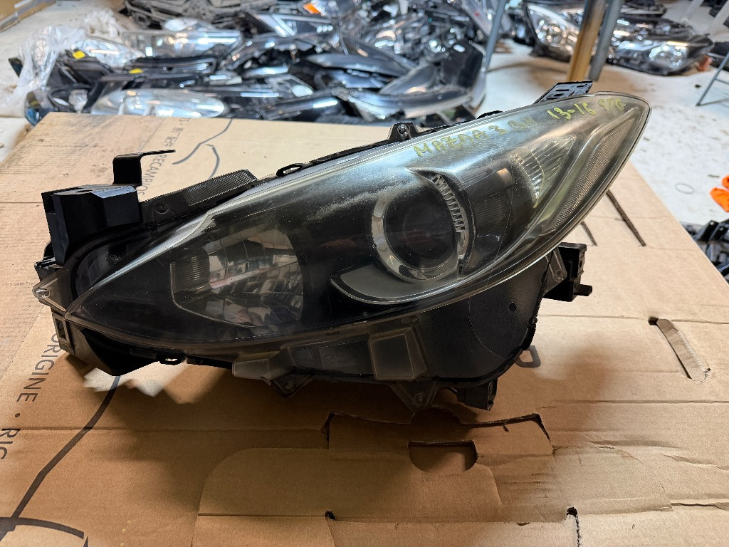 Far stanga Mazda 3 LUPA Halogen BHR1-51040 2013/2014/2015/2016