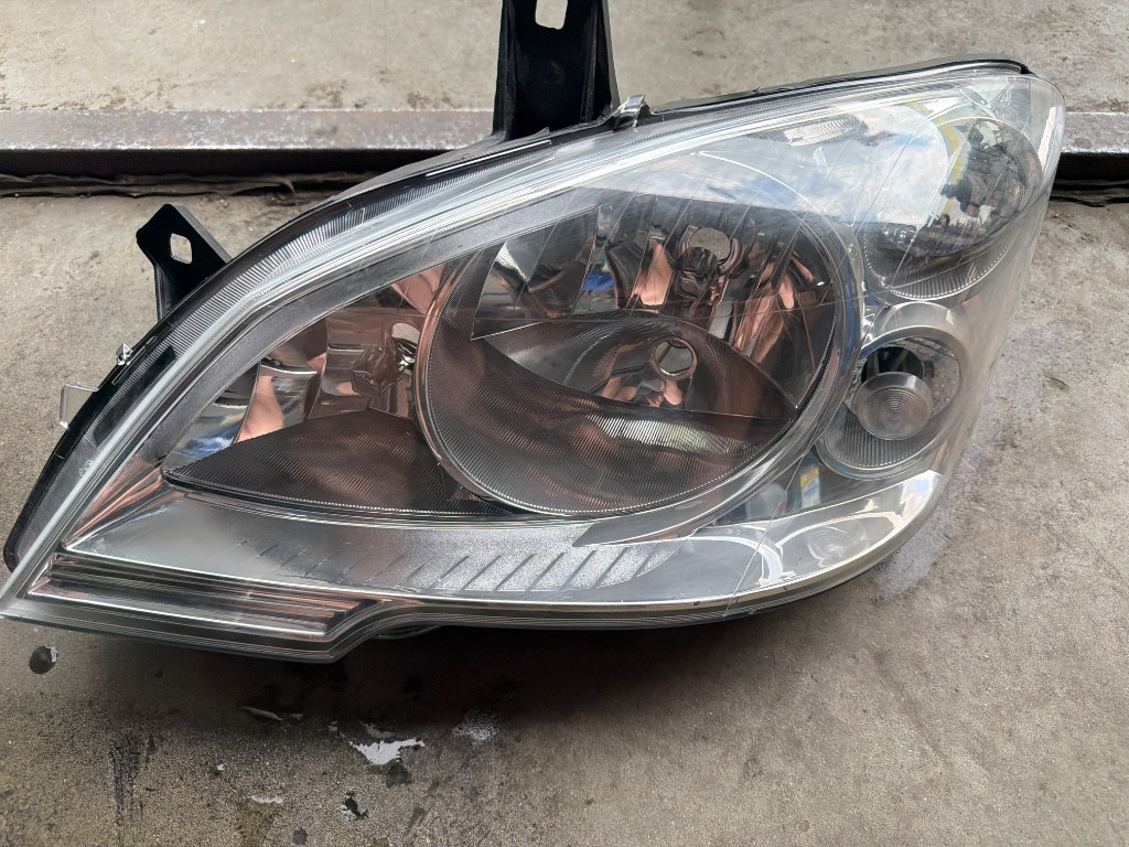 Far Stanga Mercedes-Benz Vito / Viano - 2010-2014