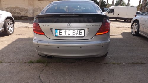 Far stanga Mercedes C-CLASS Coupe Sport CL203 2003 Coupe 1.8