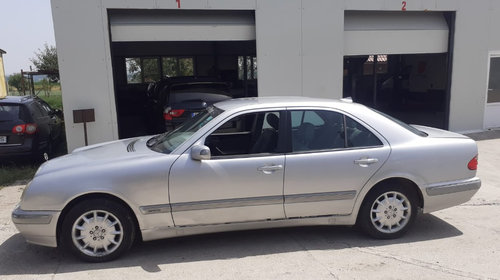 Far stanga Mercedes E-Class S210 1999 limuzina 2799