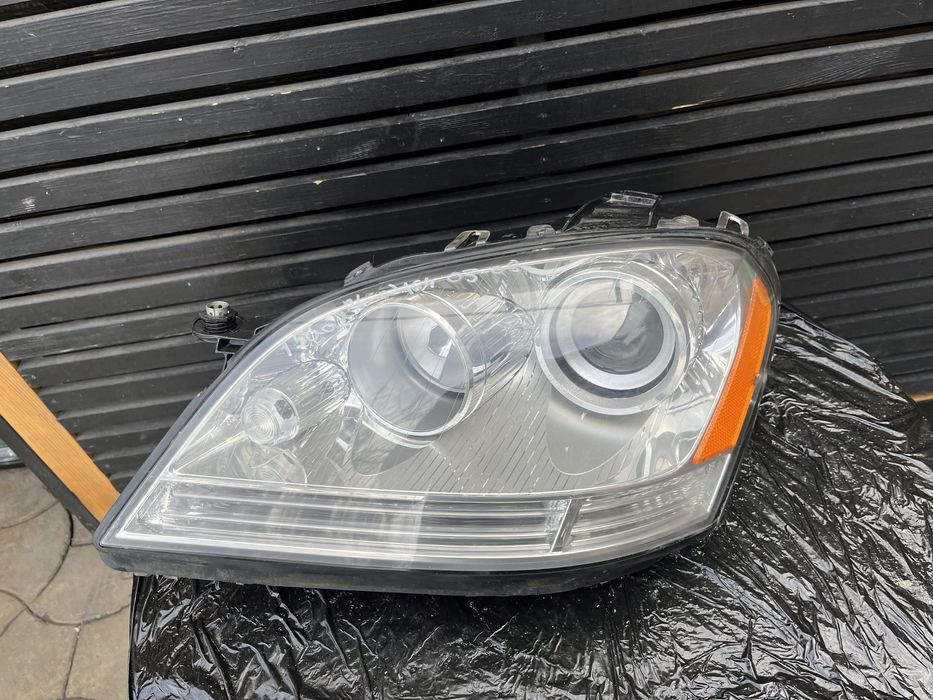 Far stanga Mercedes ML W164 2005/2006/2007/2008