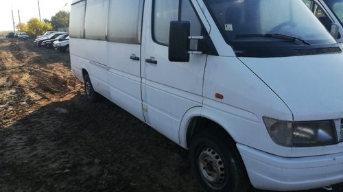 Far stanga Mercedes Sprinter 906 1997 FURGON.CAB 2800