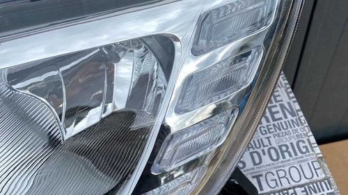 Far stanga nou LED original Renault pentru Dacia Logan 2 Sandero 2 MCV