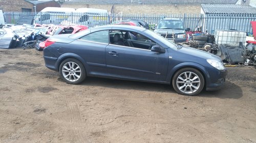 Far stanga Opel Astra H 2008 TwinTop (Cabrio) 2.0 Turbo