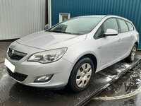 Far stanga Opel Astra J 2012 Break 1.7 CDTI