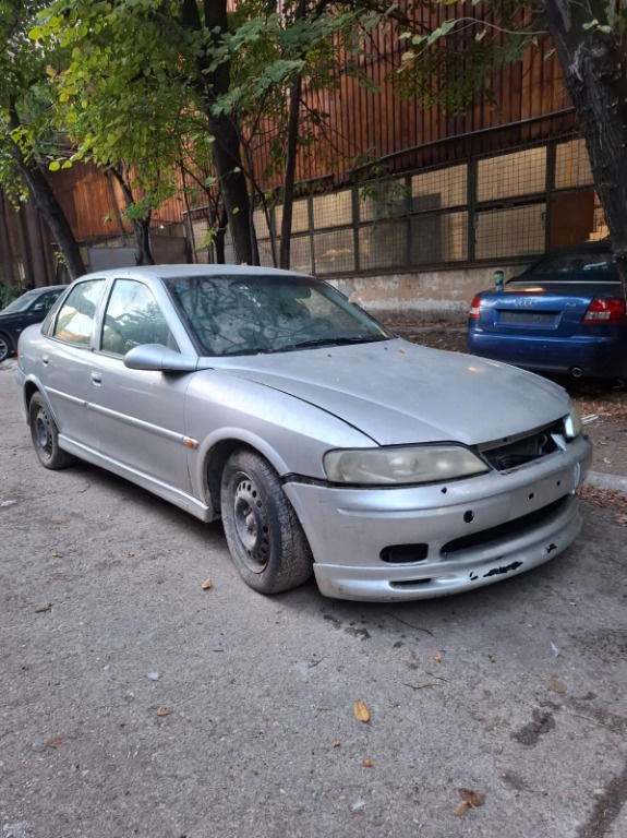 Far stanga Opel Vectra B 2002 Berlina 1.6 - imagine 4