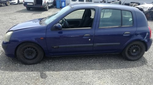 Far stanga Renault Clio II 2002 Berlina 1.5 dci