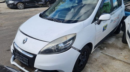 Far stanga Renault Scenic 3 2010 monovolum 1.