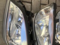 Far stanga si dreapta Opel Zafira A cu ornament inferior argintiu