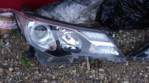 Far stanga si dreapta Toyota Rav4 2013-2015 led,Xenon!