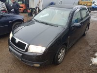 Far stanga Skoda Fabia 2001