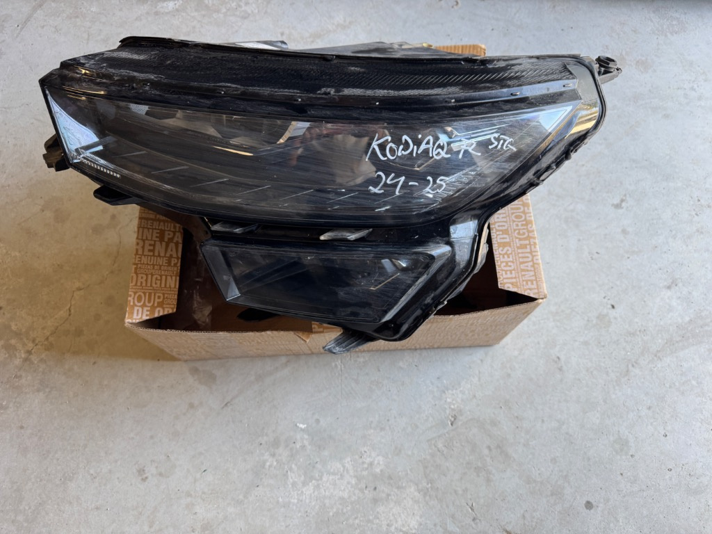 Far stanga Skoda Kodiaq FACELIFT FULL LED 2024/2025 cod 566.941.035.A