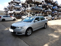 Far stanga Skoda Octavia 2 2010 BERLINA 1.4 TSI