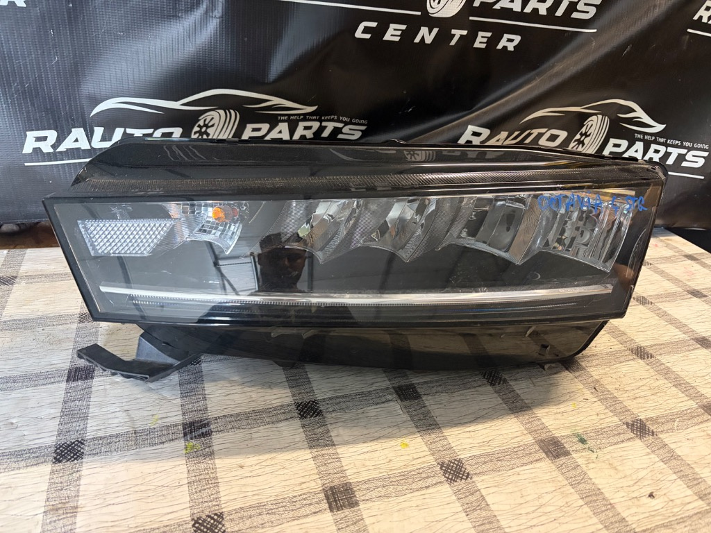 Far stanga Skoda Octavia 4 FULL LED 2019/2020/2021/2022/2023