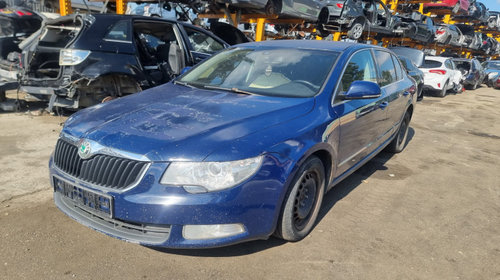 Far stanga Skoda Superb 2 2009 berlina 2.0 td