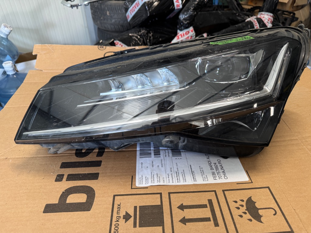 Far stanga Skoda Superb 3 Facelift FULL LED 2020/2021/2022/2023/2024
