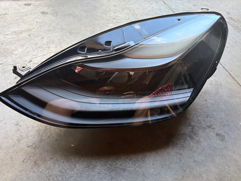 Far Stanga Tesla Model 3 / Model Y 1514952-00-C