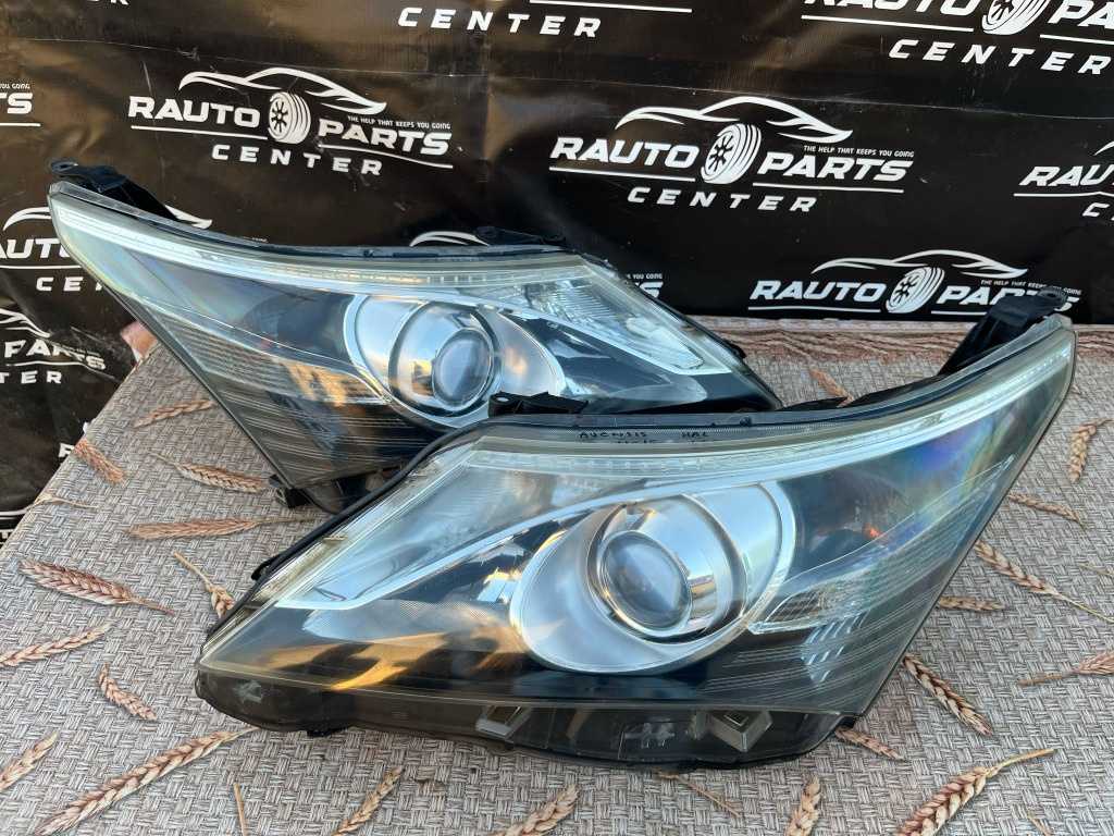 Far stanga Toyota Avensis Halogen LED 2011/2012/2013/2014/2015