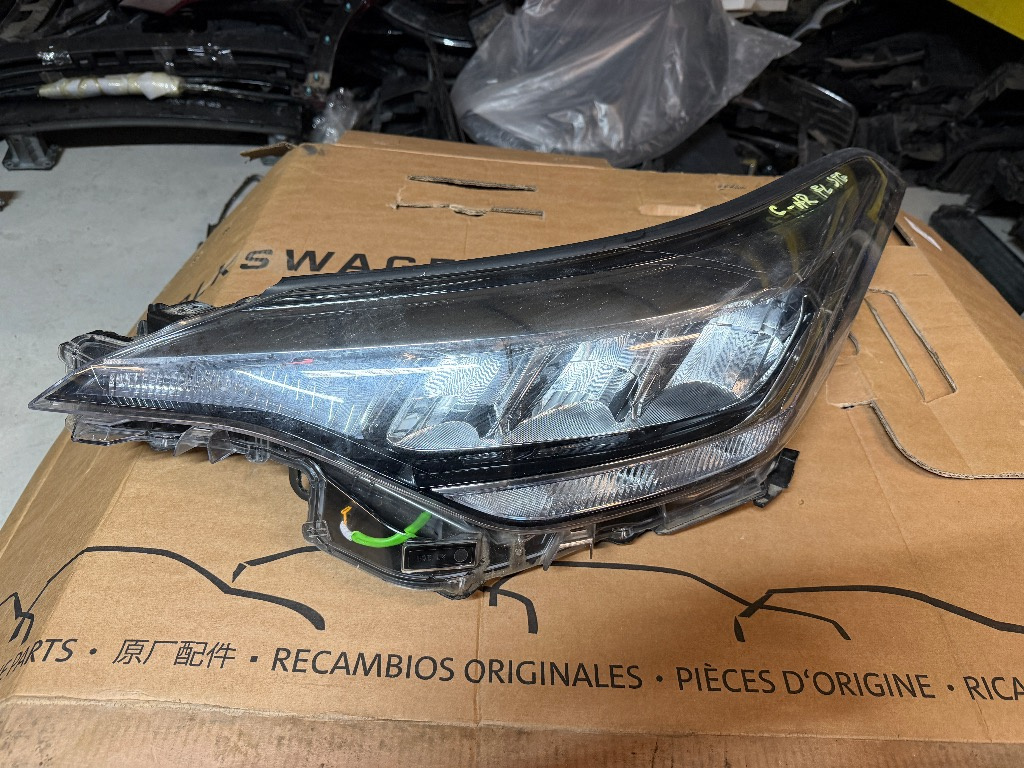 Far stanga Toyota CHR C-HR Facelift FULL LED 2020/2021/2022/2023