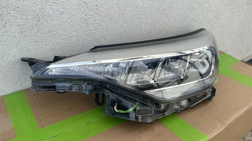 Far stanga Toyota CHR Facelift Full LED 2019 