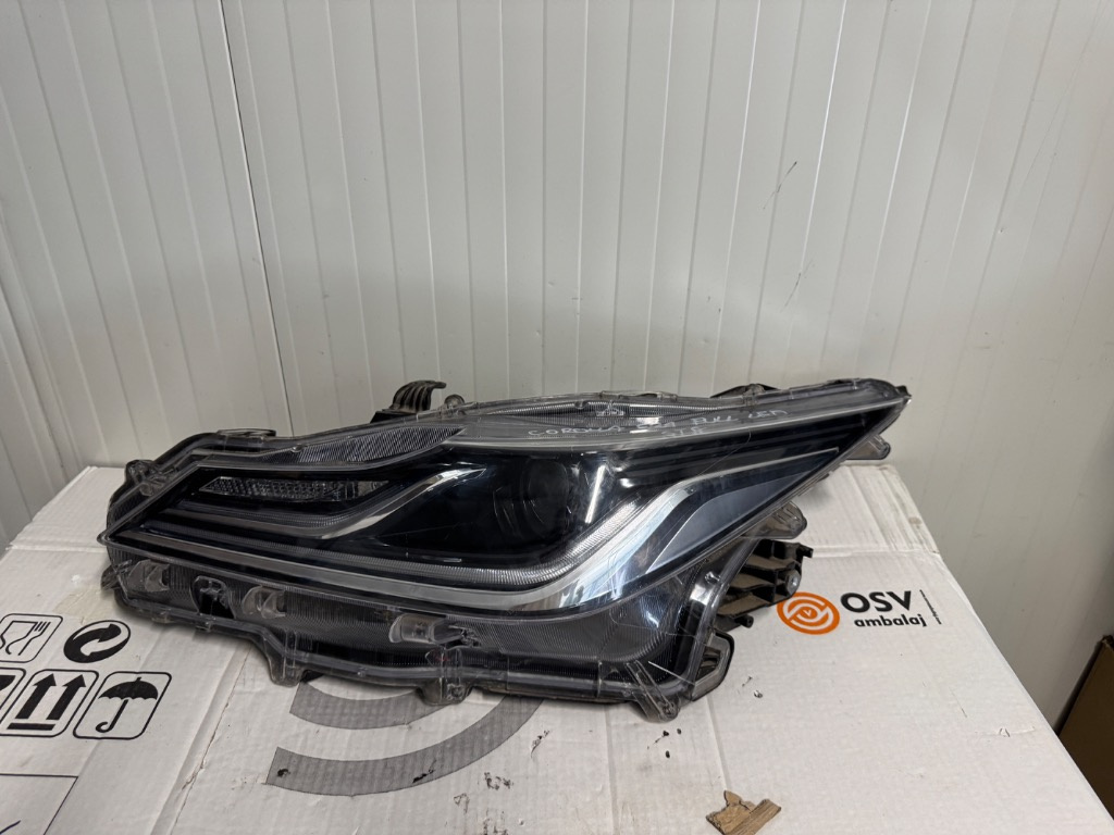 Far stanga Toyota Corolla E21 SEDAN FULL LED 2019/2020/2021/2022