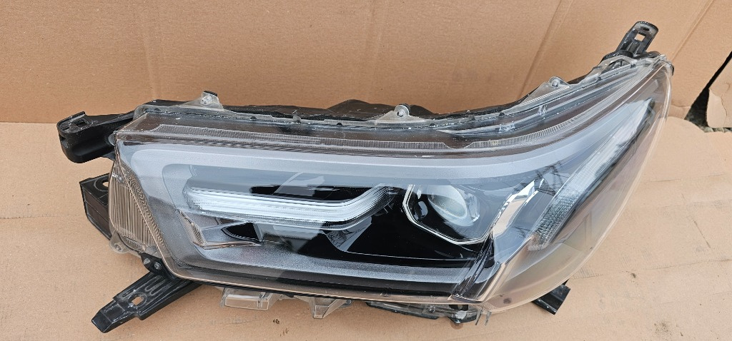 Far stanga Toyota Hilux Full LED 2019 2020 2021 2022 2023 sh de vanzare ...