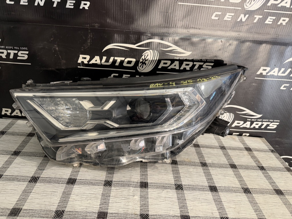 Far stanga Toyota RAV-4 XA50 LUPA 2018/2019/2020/2021